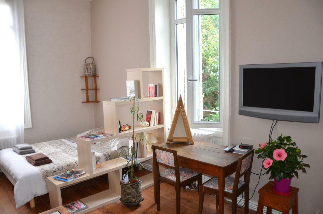 Joli appartement vue sur l'Eglise Périgueux Esterno foto